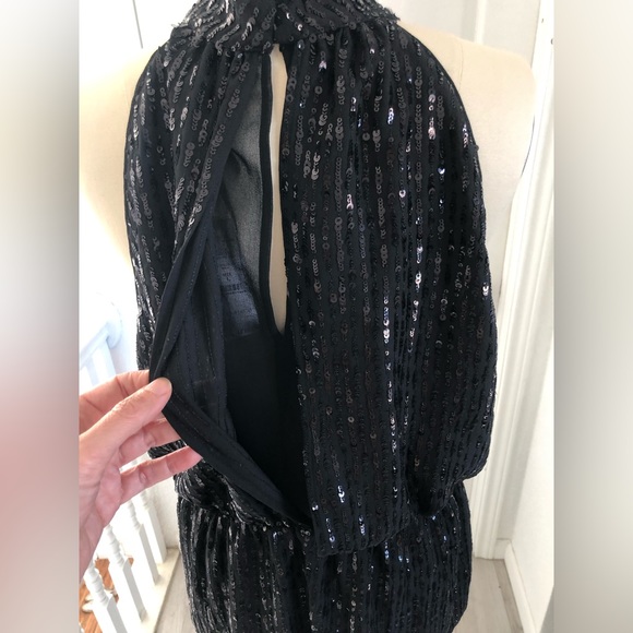 White House Black market Black sequin top. - Picture 12 of 16